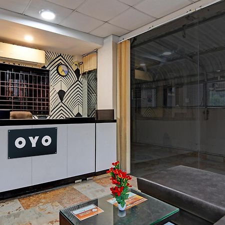 Oyo旗舰 13132 希瓦莱酒店 加尔各答 外观 照片